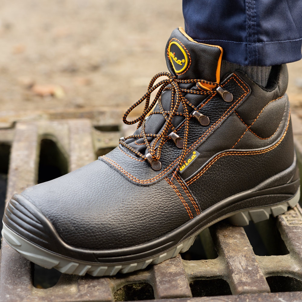 pics/Feldtmann 2016/Fußschutz/wica-33135-marsala-safety-boots-schwarz-s3-fo-sr-scene.jpg